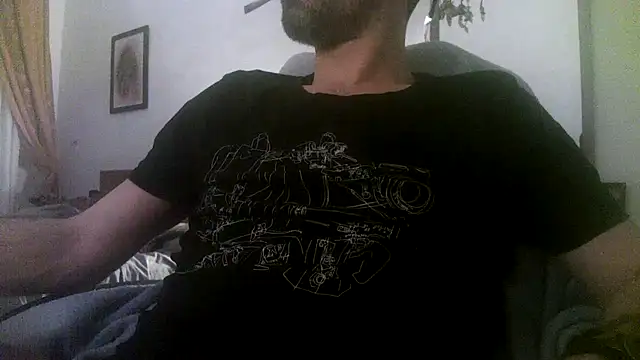 Snapshot of Patrickhound chatting on 12.01.25 Patrickhound online show from 12.01.25