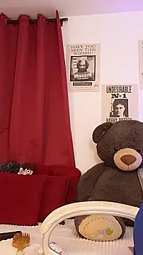 downsonMia online show from 02.04.26