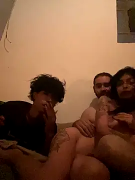 Snapshot of LawrencyLarry chatting on 10.18.25 LawrencyLarry online show from 10.18.25