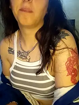 Snapshot of Camilita0 chatting on 10.29.25 Camilita0 online show from 10.29.25