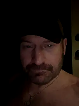 Snapshot of bluedragon0525 chatting on 11.16.25 bluedragon0525 online show from 11.16.25