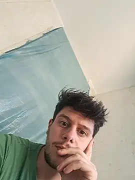 Snapshot of twooloverss chatting on 03.20.26 twooloverss online show from 03.20.26