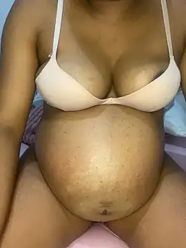 Snapshot of Mariaapimentinha chatting on 12.19.25 Mariaapimentinha online show from 12.19.25