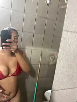 Mariaapimentinha online show from 04.27.26