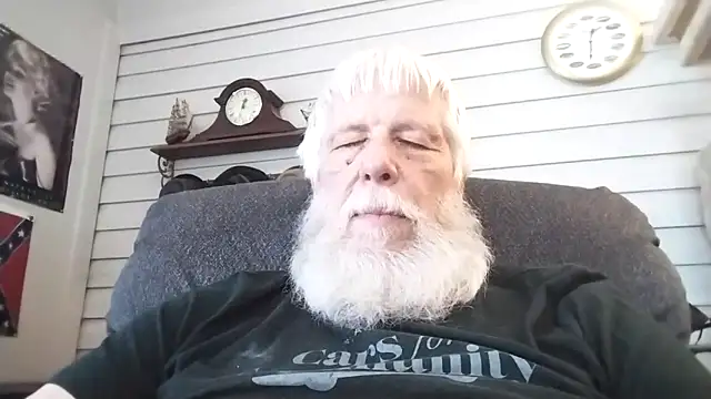 Snapshot of Futura_intx chatting on 02.07.26 Futura intx online show from 02.07.26