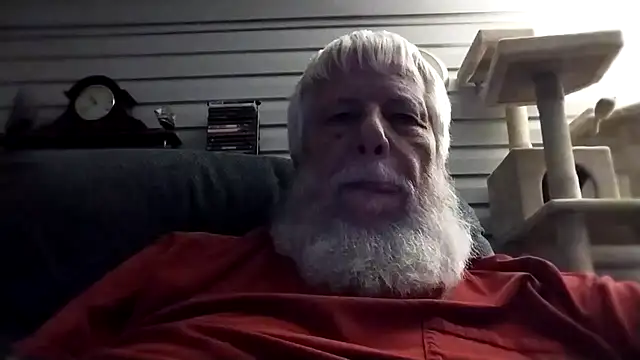 Snapshot of Futura_intx chatting on 02.10.26 Futura intx online show from 02.10.26