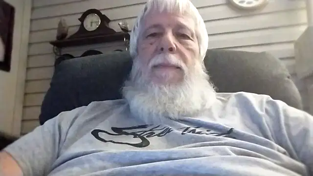 Snapshot of Futura_intx chatting on 02.16.26 Futura intx online show from 02.16.26