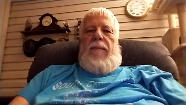 Snapshot of Futura_intx chatting on 02.26.26 Futura intx online show from 02.26.26