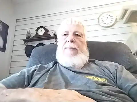 Snapshot of Futura_intx chatting on 02.28.26 Futura intx online show from 02.28.26