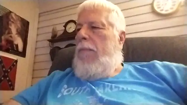 Snapshot of Futura_intx chatting on 03.04.26 Futura intx online show from 03.04.26