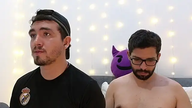 Snapshot of ErickBrant chatting on 03.21.25 ErickBrant online show from 03.21.25