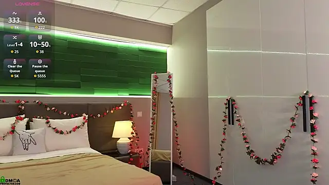 Rina Red online show from 02.25.26