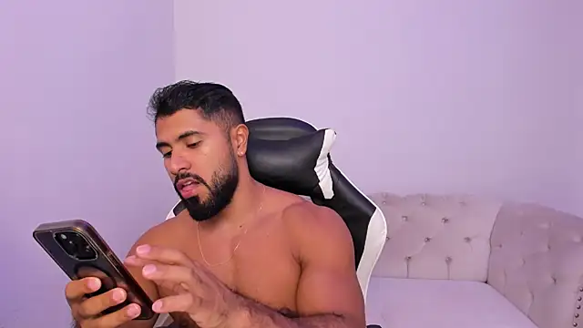 Santiago huntt online show from 03.02.26