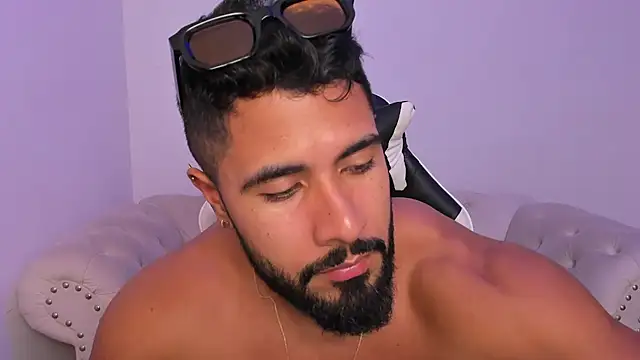 Santiago huntt online show from 03.26.26