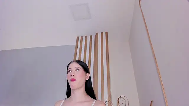 sara  jones gh online show from 02.15.26