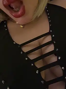 Snapshot of Maya_mimi chatting on 03.13.26 Maya mimi online show from 03.13.26