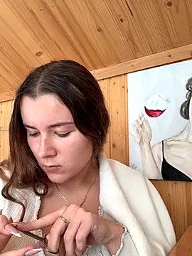 mewKate online show from 10.20.25