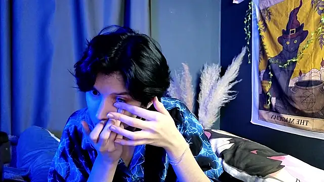 Hyeon Jin online show from 02.10.25