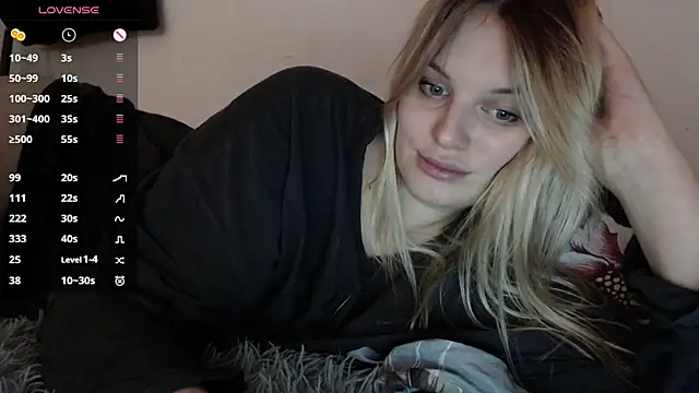 Snapshot of shiny_bunnyyy chatting on 01.15.25 shiny bunnyyy online show from 01.15.25