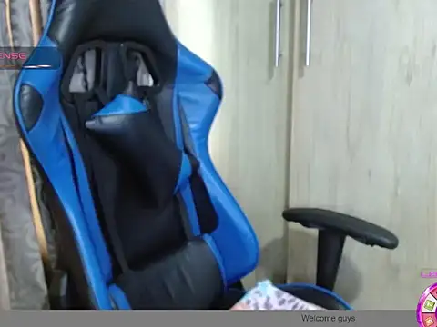 Danielagomez33 online show from 04.13.26