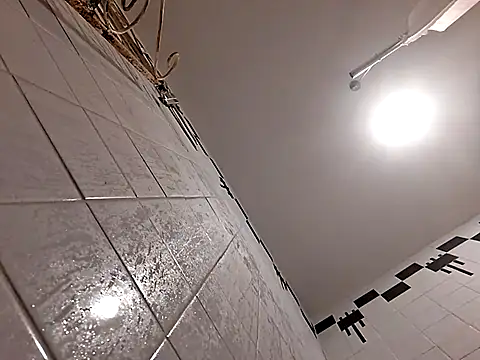 Snapshot of hesjustafriend chatting on 05.08.26 hesjustafriend online show from 05.08.26