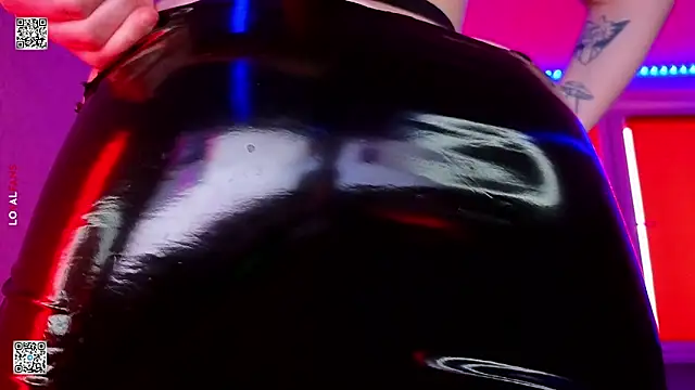 mon lola online show from 04.08.26