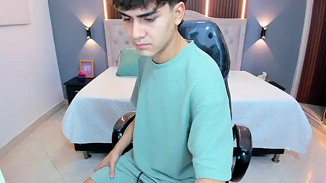 Tommy18   online show from 04.17.26