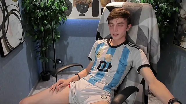 Snapshot of John_Weasley chatting on 09.20.25 John Weasley online show from 09.20.25