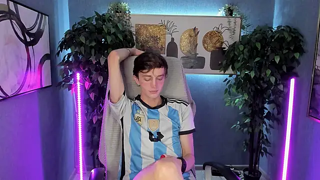 Snapshot of John_Weasley chatting on 11.01.25 John Weasley online show from 11.01.25