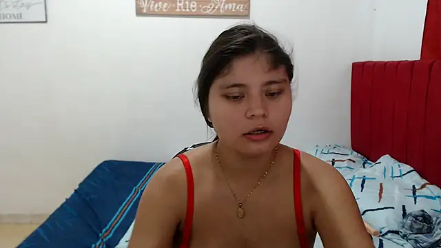 Snapshot of diva_sexyhot chatting on 02.14.25 diva sexyhot online show from 02.14.25