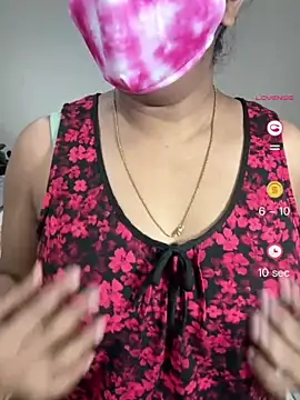 Snapshot of ArathyNambyarMallu chatting on 06.19.26 ArathyNambyarMallu online show from 06.19.26