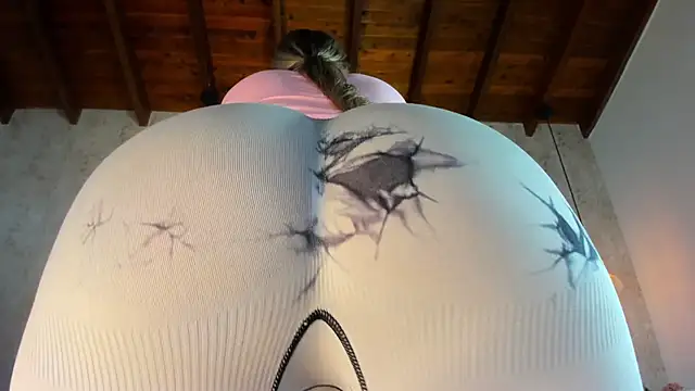 Marttina Ruiz online show from 12.22.25