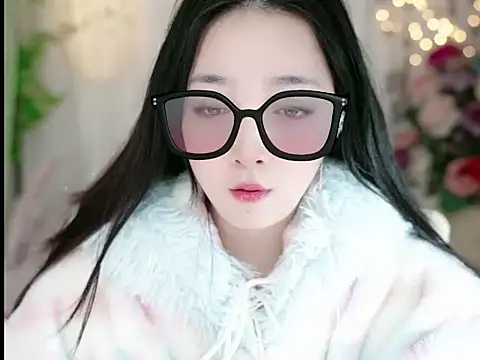 Snapshot of WenBao-Bao chatting on 01.15.25 WenBao-Bao online show from 01.15.25