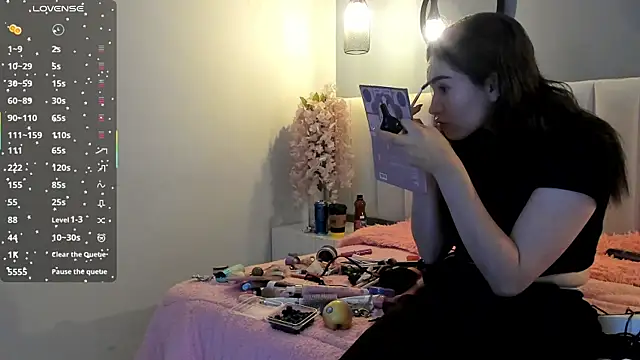 chelsea bolton  online show from 04.07.26