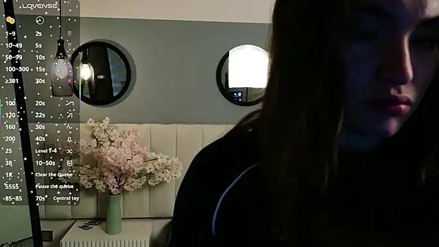 Snapshot of chelsea_bolton_ chatting on 07.16.26 chelsea bolton online show from 07.16.26