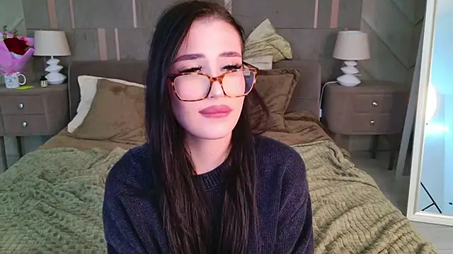 Snapshot of EmmaLawrens chatting on 03.08.25 EmmaLawrens online show from 03.08.25