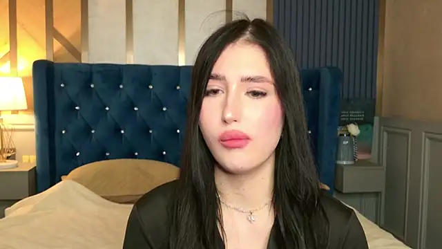 Snapshot of EmmaLawrens chatting on 09.21.25 EmmaLawrens online show from 09.21.25