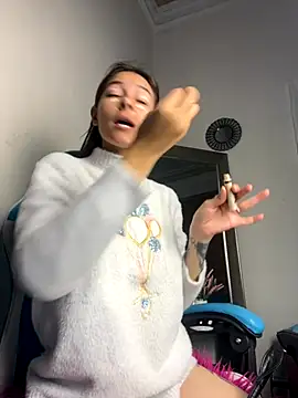 Snapshot of Aleska_Miami chatting on 10.14.25 Aleska Miami online show from 10.14.25