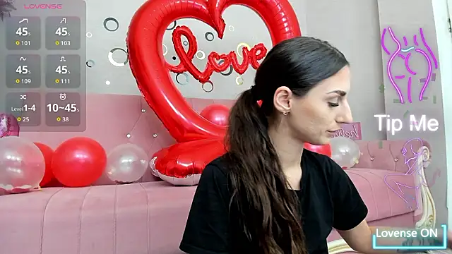 BelovedKhloee online show from 02.22.26