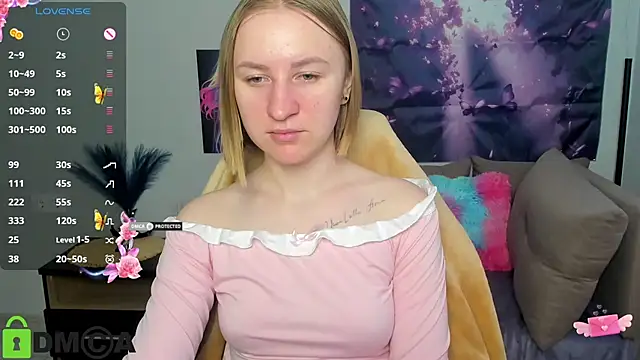 Snapshot of BeautyBlondy chatting on 05.19.26 BeautyBlondy online show from 05.19.26
