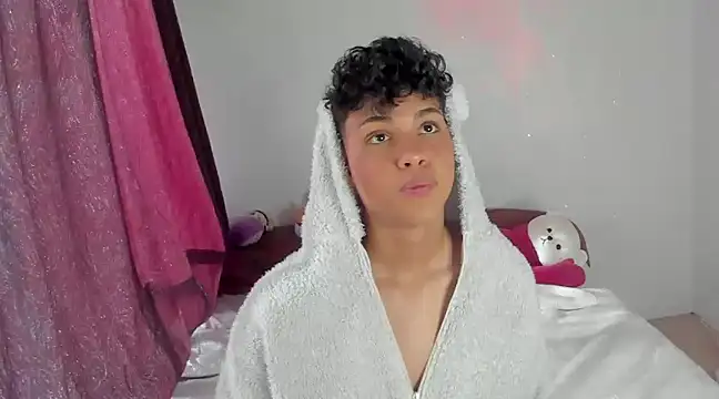 Snapshot of dani_angels__ chatting on 01.12.25 dani angels online show from 01.12.25