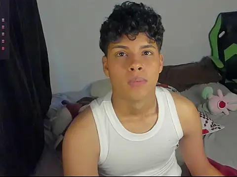 Snapshot of dani_angels__ chatting on 01.21.25 dani angels online show from 01.21.25