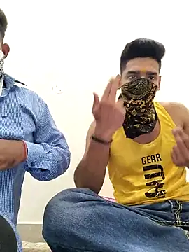 Snapshot of 13lusty chatting on 03.18.25 13lusty online show from 03.18.25