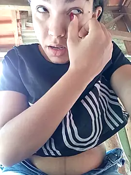 Snapshot of oliveira_k chatting on 02.15.26 oliveira k online show from 02.15.26