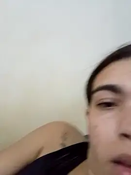 Snapshot of oliveira_k chatting on 03.28.26 oliveira k online show from 03.28.26