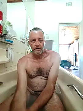 Snapshot of itsmeyes69 chatting on 01.31.25 itsmeyes69 online show from 01.31.25