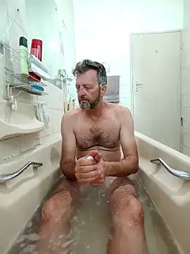 Snapshot of itsmeyes69 chatting on 02.19.25 itsmeyes69 online show from 02.19.25