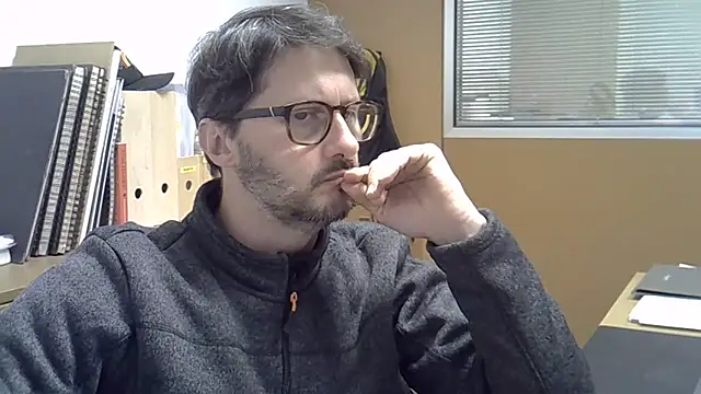 Snapshot of Cellino4 chatting on 02.06.25 Cellino4 online show from 02.06.25