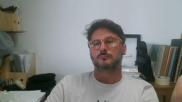 Snapshot of Cellino4 chatting on 07.17.26 Cellino4 online show from 07.17.26