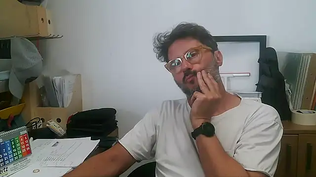 Snapshot of Cellino4 chatting on 07.20.26 Cellino4 online show from 07.20.26